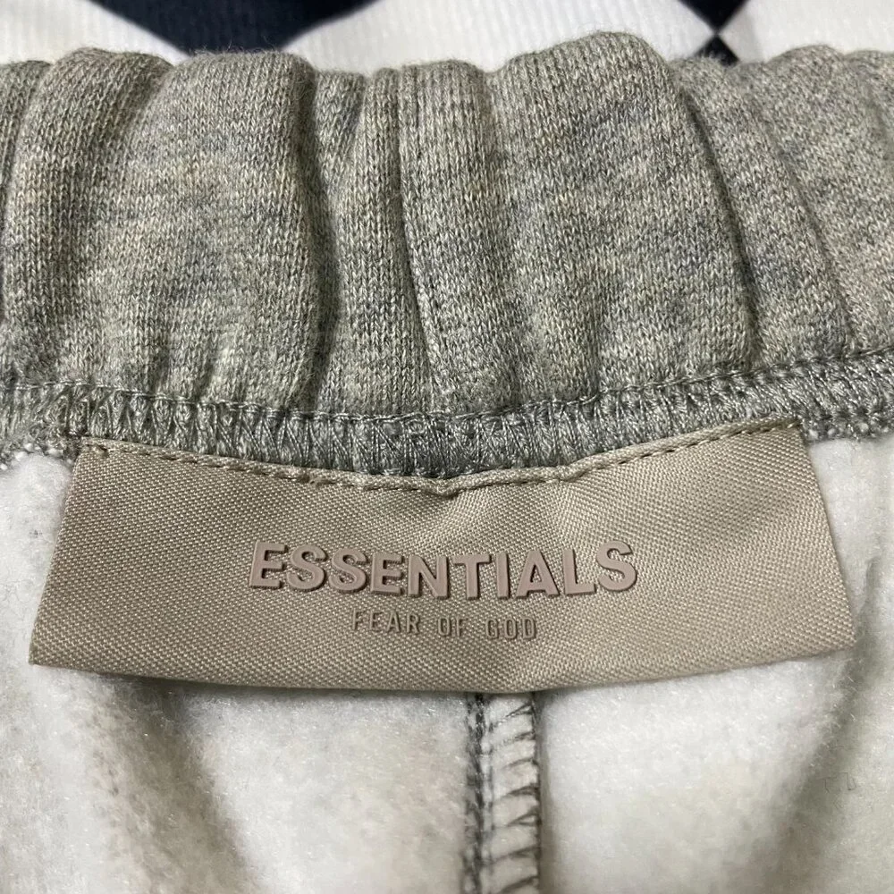 Fear of God Essentials Sweatpants (SS22) - Dark Oatmeal Classic Comfort Edition - Picture 4 of 6